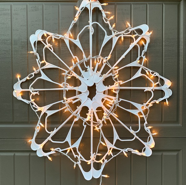 DIY Plastic Hanger Snowflake with Lights! {Christmas Yard Decor}